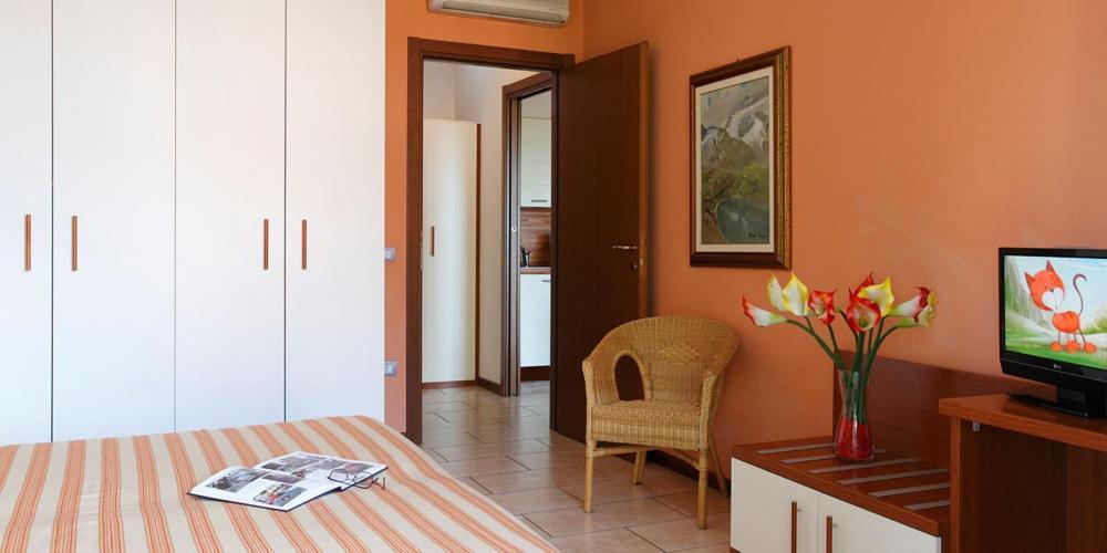 Residence Spiaggia D'Oro Desenzano del Garda Ngoại thất bức ảnh