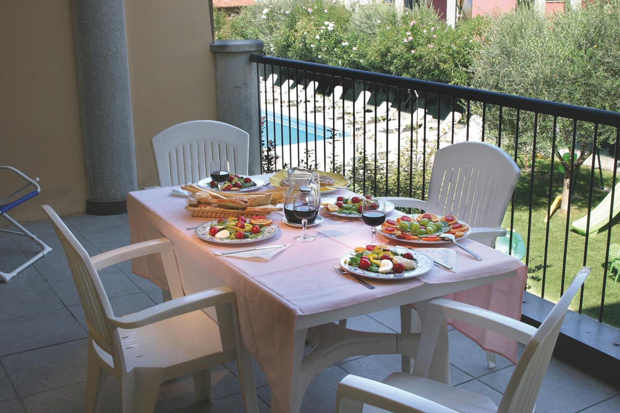 Residence Spiaggia D'Oro Desenzano del Garda Ngoại thất bức ảnh