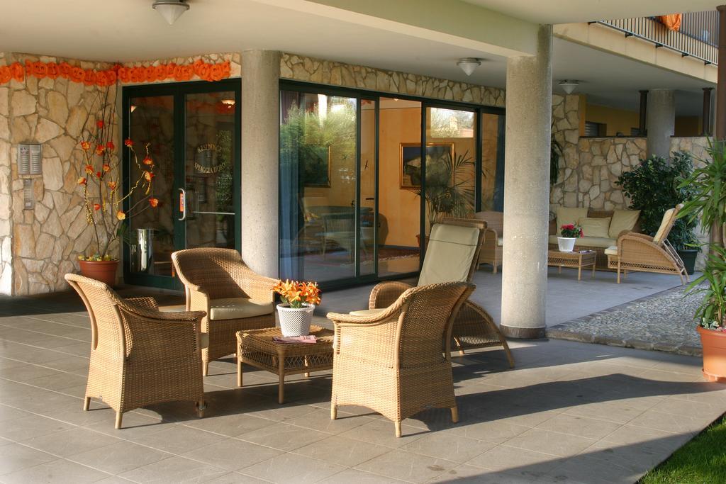 Residence Spiaggia D'Oro Desenzano del Garda Ngoại thất bức ảnh