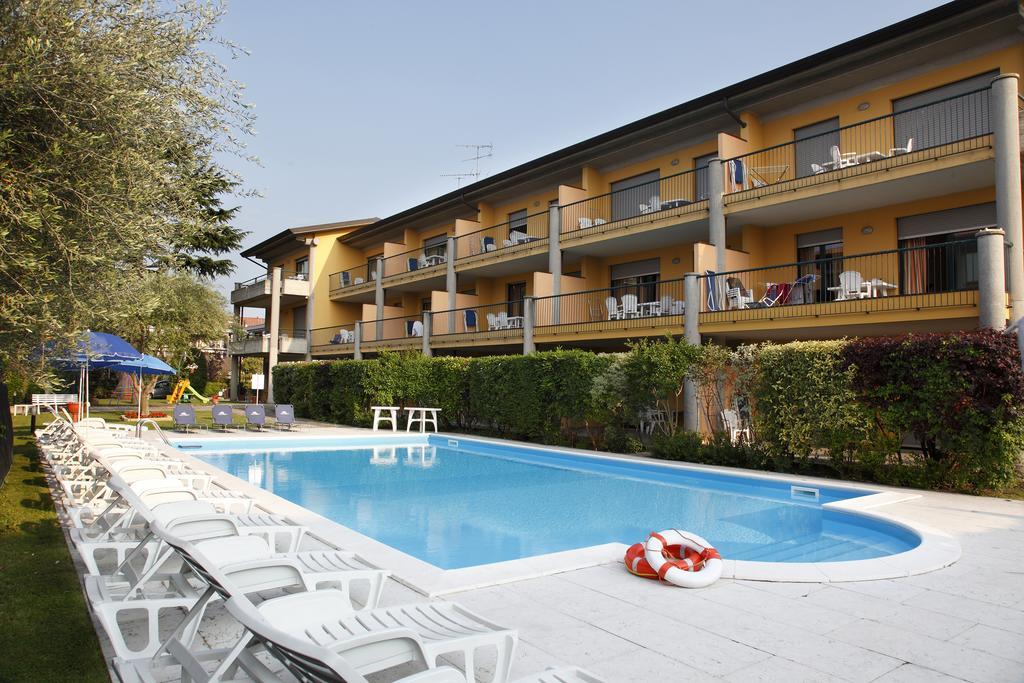 Residence Spiaggia D'Oro Desenzano del Garda Ngoại thất bức ảnh
