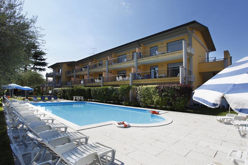 Residence Spiaggia D'Oro Desenzano del Garda Ngoại thất bức ảnh