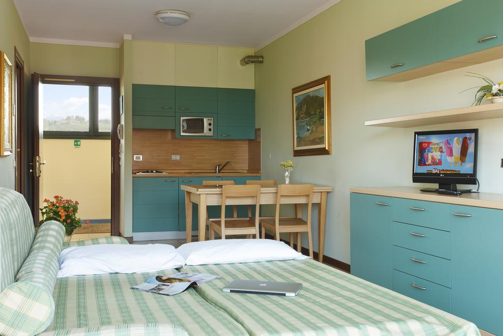 Residence Spiaggia D'Oro Desenzano del Garda Ngoại thất bức ảnh